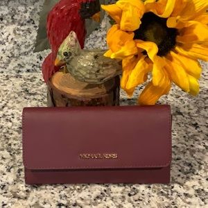 NWOT - authentic Michael Kors TriFold Walet
